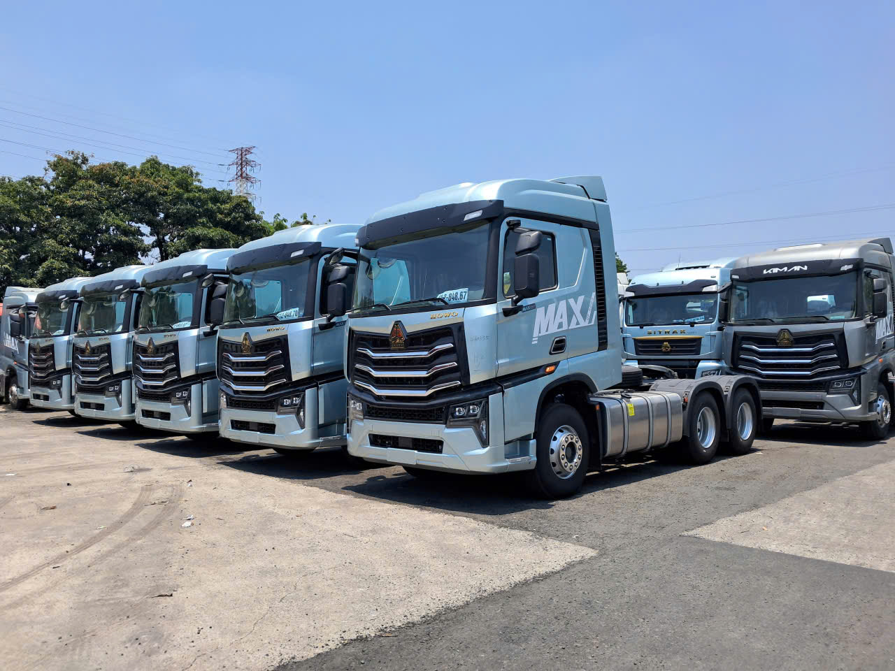 XE ĐẦU KÉO HOWO MAX 460